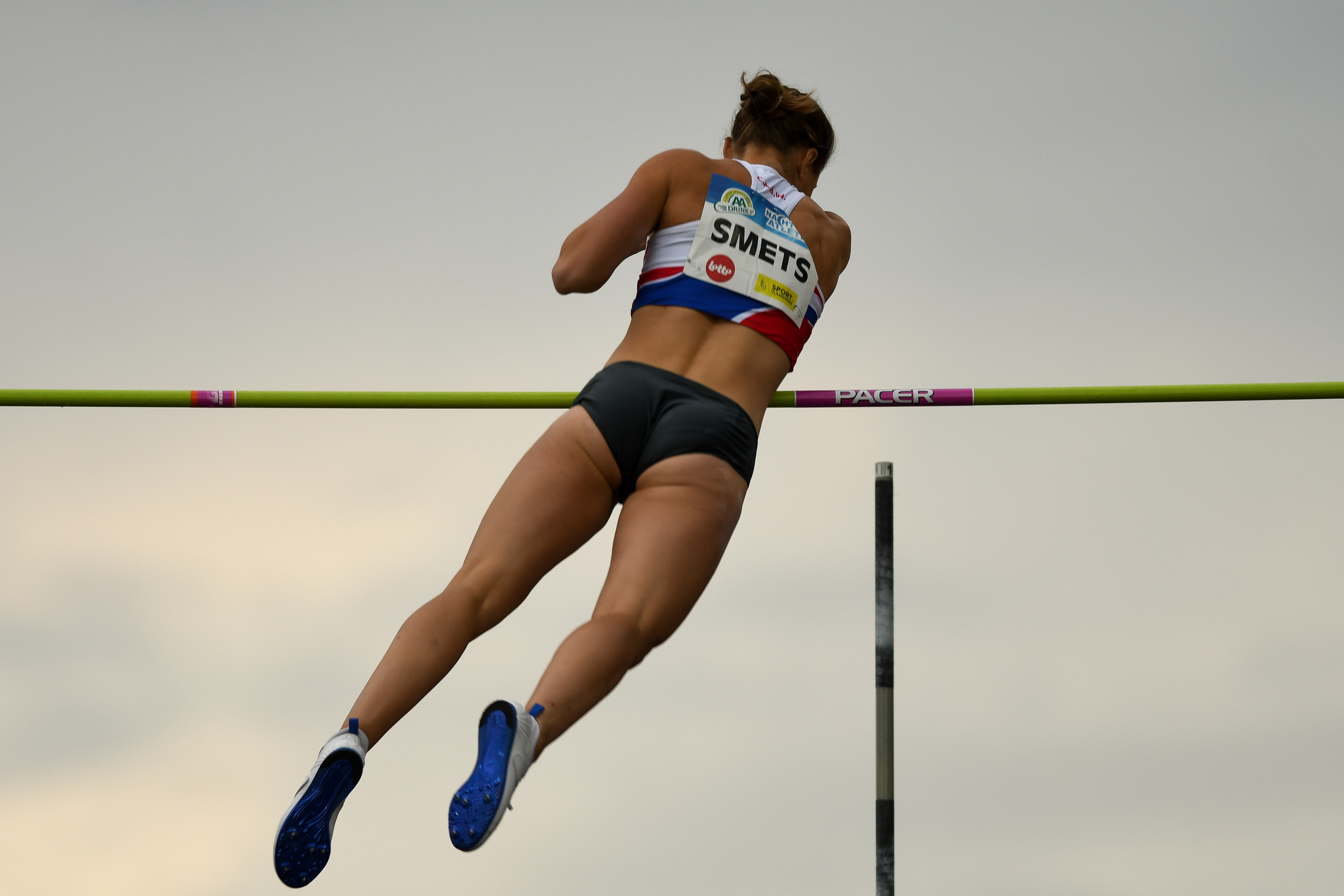 Fanny Smets Polsstok Nacht van de atletiek 2017