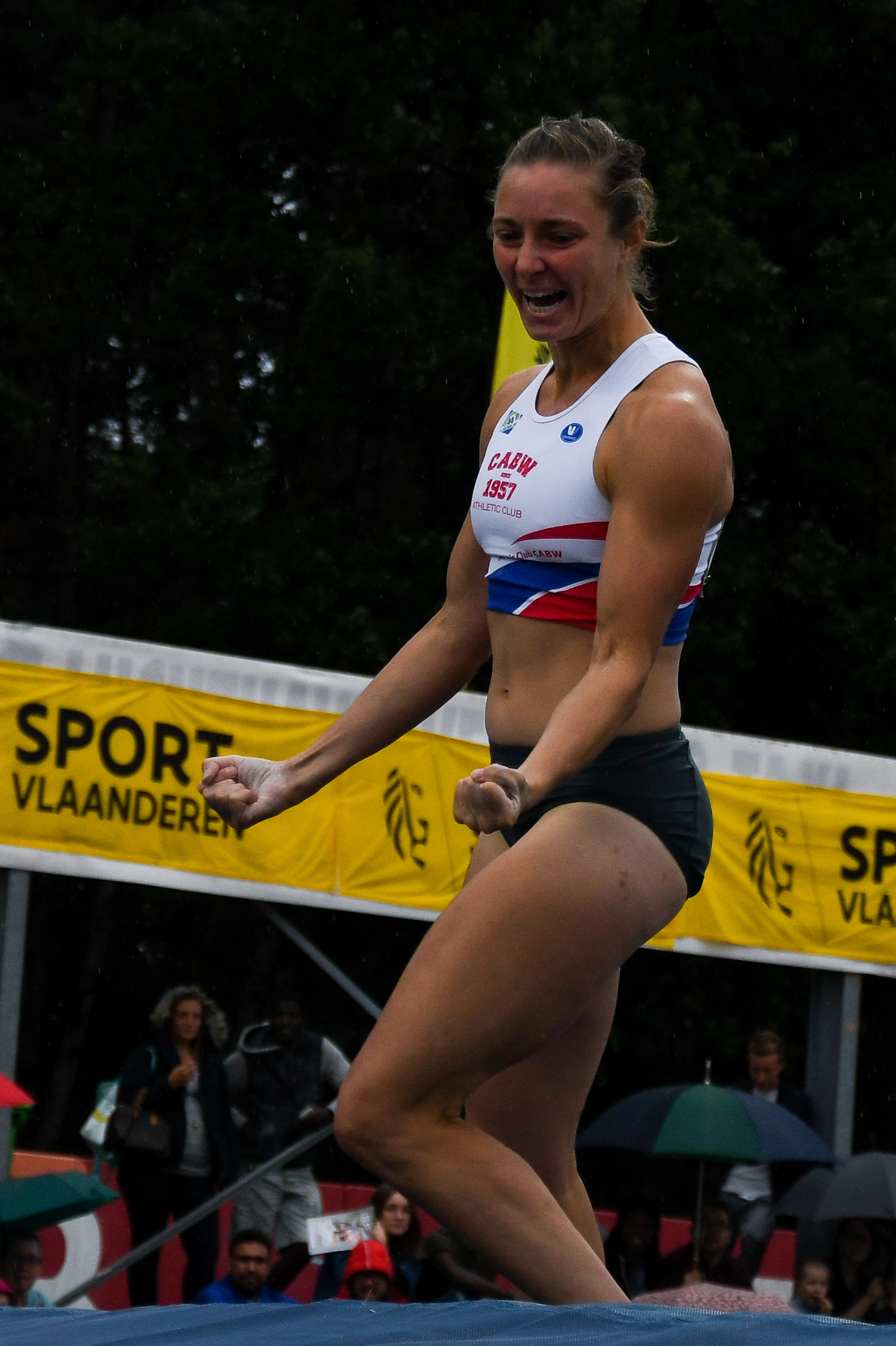 Fanny Smets Polsstok Nacht van de atletiek 2017