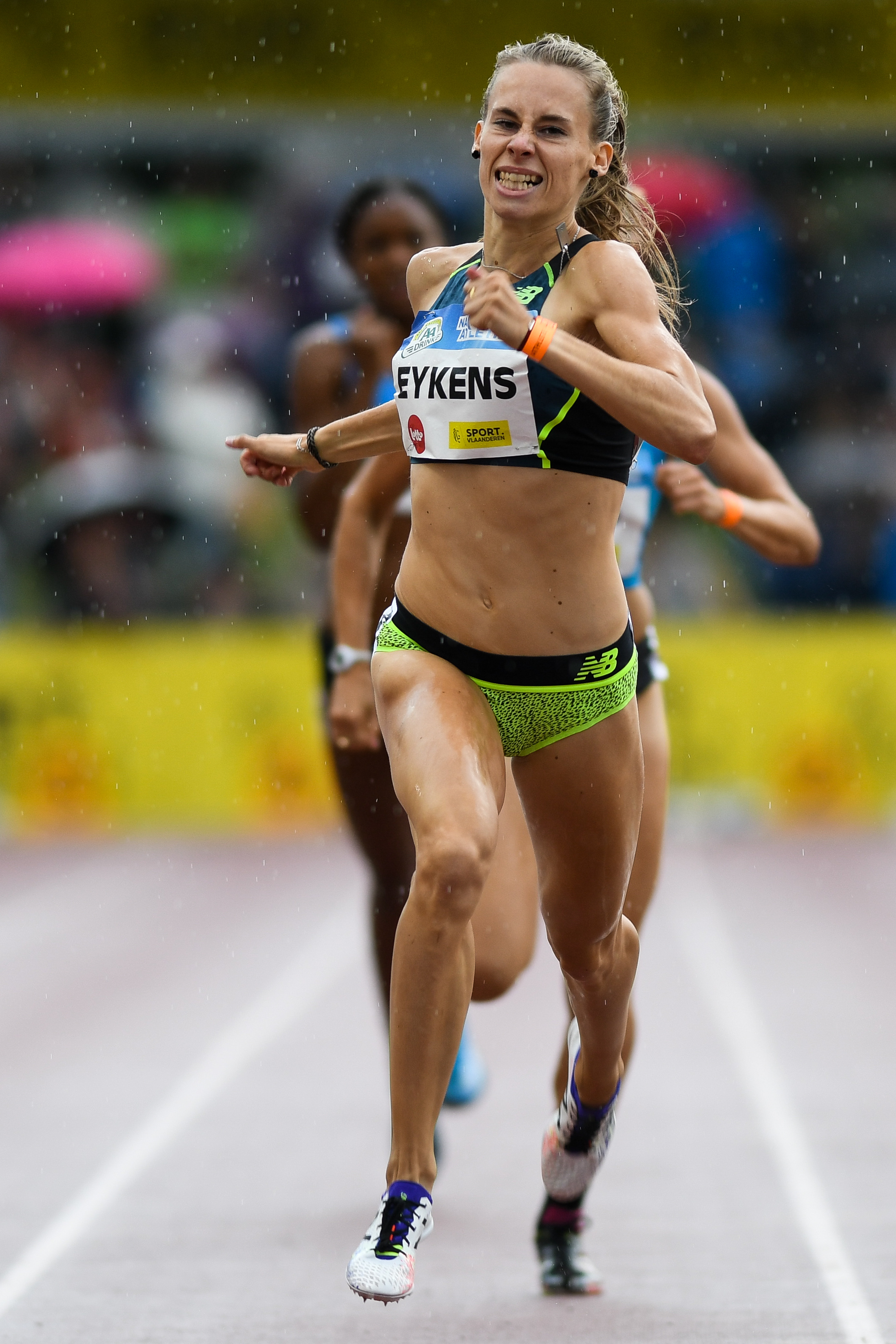 Renee Eykens 800m Nacht van de atletiek 2017