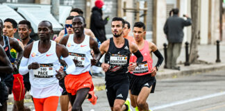 Soufiane Bouchikhi gokt en verliest op marathon van Valencia