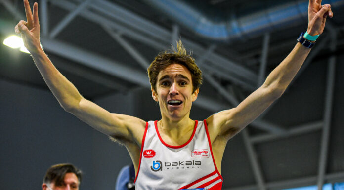 John Heymans duikt in Boston onder olympische limiet op 5.000m en verpulvert BR