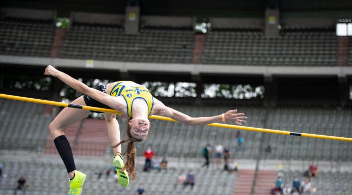 WK Junioren: Merel Maes op het nippertje naar hoogspringfinale