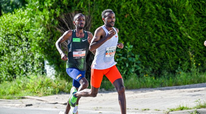 Bashir Abdi benadert BR halve marathon tijdens laatste generale repetitie voor Olympische Spelen