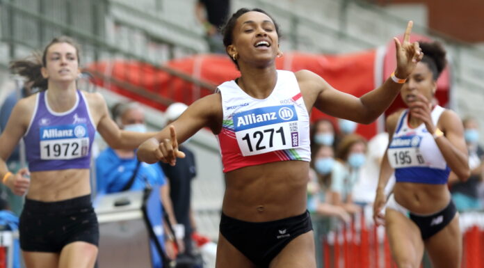 Opnieuw PR voor Naomi Van den Broeck in Oordegem, werk aan de winkel bij Jonathan Sacoor