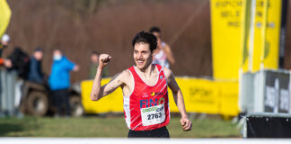 Sterke Michael Somers sprint in slotronde weg en wint CrossCup in Diest