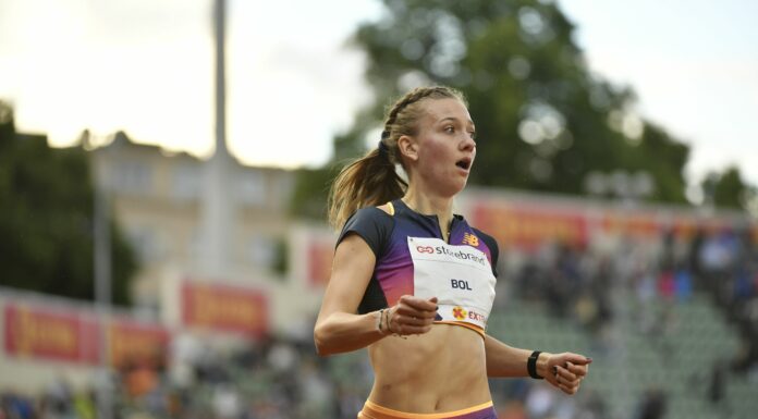Femke Bol stormt in Boston naar snelste 500m aller tijden