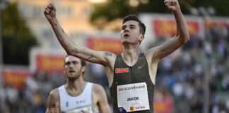 Jakob Ingebrigtsen schittert in Oslo met Europees record, fotofinish moet uitmaken wie zinderende 5.000m wint