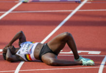 WK Eugene: Onfortuinlijke Anne Zagré komt ten val tijdens eenzaame herkansing