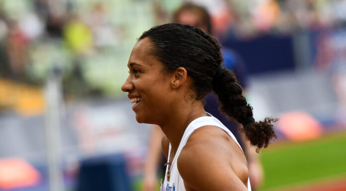 Delphine Nkansa vlamt bij seizoensopener naar EK-beloftenlimiet