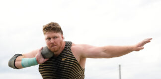 Ryan Crouser zet in LA eigen wereldrecord kogelstoten scherper