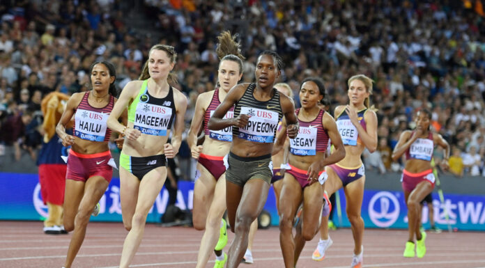 Faith Kipyegon kan het ook op 5.000m en stunt met tweede WERELDRECORD in zeven dagen tijd