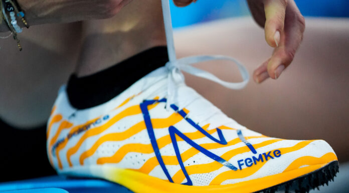 Win een gesigneerd paar spikes van Femke Bol