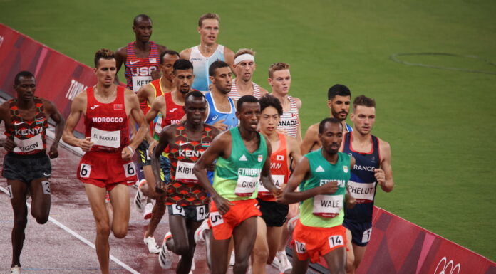 Lamecha Girma zet Stade Charléty in lichterlaaie met tweede WERELDRECORD van de avond
