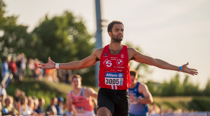 Michael Obasuyi zoeft naar Parijs, loopt 26 jaar oud Belgisch record van de tabellen en stelt het anderhalf uur later nog eens scherper