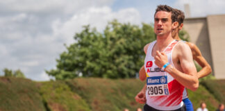 Jochem Vermeulen sloopt BR 1500m, Delphine Nkansa vlamt naar Apeldoorn