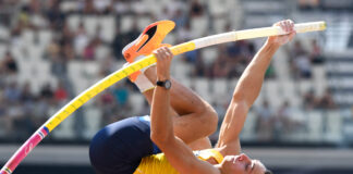 Daar is nummer 11! Artiest Duplantis voegt opnieuw een centimeter toe aan zijn wereldrecord