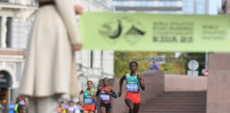 Wereldrecords op mijl sneuvelen in Riga, Simon Debognies valt net buiten top 30 op halve marathon
