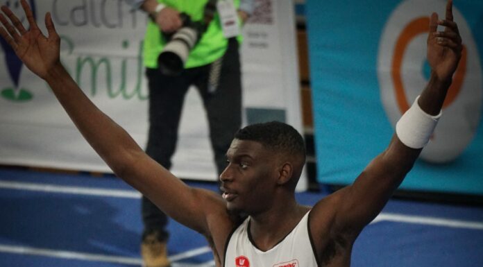 Elie Bacari stormt naar WK Glasgow met dik PR