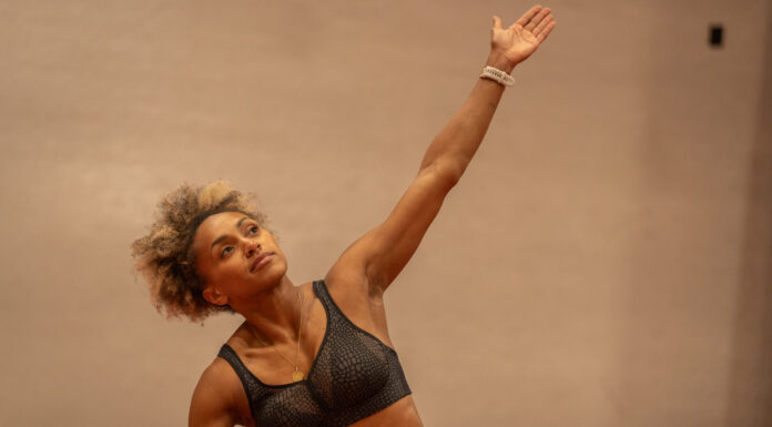 Verkorte paslengte, moeizamere ademhaling… hoe een sportbeha jouw prestaties kan beïnvloeden