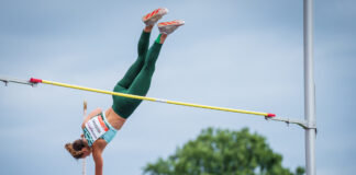 Elien Vekemans doet beste sprong van het seizoen in Hengelo, Femke Bol vestigt meeting record