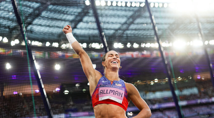 OS Parijs – Allman, Chebet en Hodgkinson pakken goud in avondsessie die opgeëist wordt door wereldrecord van Duplantis