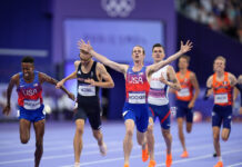 OS Parijs – Als twee honden vechten om een been loopt Cole Hocker ermee heen, ook Thomas en Tentoglou pakken goud