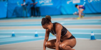 Zware domper voor aflossingsploegen WK indoor: Naomi Van den Broeck en Daniel Segers allebei out met blessure