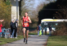 Robin Hendrix strandt ondanks slechte weer in Kopenhagen op zucht van halve marathon PR