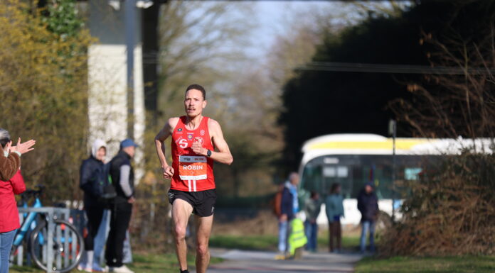 Robin Hendrix strandt ondanks slechte weer in Kopenhagen op zucht van halve marathon PR