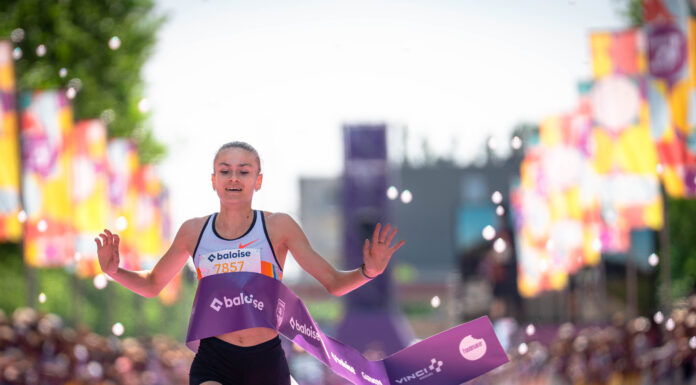 Jana Van Lent neemt alweer een hap uit PR op 10.000m en pakt Belgische titel, Simon Debognies haalt het bij de mannen