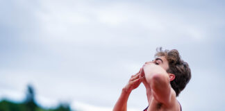 Lucas Barra pakt in Huizingen EK-ticket op 800m, hordeloper Némo Rase mist limiet op enkele honderdsten