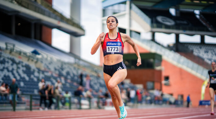 Camille Laus bijt seconde uit eigen BR 600m, Eliott Crestan heerst alweer op topmeeting