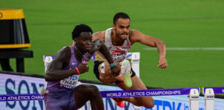 20-jarige Ja’Kobe Tharp vlamt naar wereldrecord op de 110m horden tijdens NCAA-kampioenschap