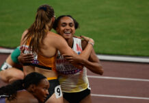 WK Tokio – Naomi Van den Broeck snelt met weergaloze laatste rechte lijn naar BR en finaleplaats