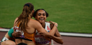 WK Tokio – Naomi Van den Broeck snelt met weergaloze laatste rechte lijn naar BR en finaleplaats