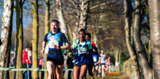 Weergaloze Jana Van Lent heerst in Hannuit, Keneth Kiprop wint bij mannen