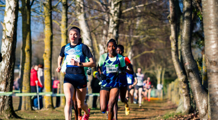 Weergaloze Jana Van Lent heerst in Hannuit, Keneth Kiprop wint bij mannen