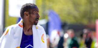 Bashir Abdi loopt derde marathonchrono uit zijn carrière, maar kramp in kuit kost hem de zege in Rotterdam