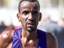 Bashir Abdi moet verstek geven voor marathon van Chicago door scheurtje in de kuit