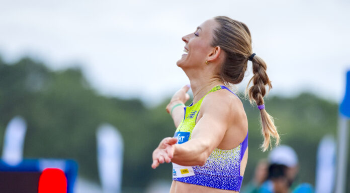 Paulien Couckuyt loopt Belgisch record 300mH, Willem Renders pakt in extremis WK juniorenticket