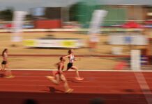 Ilona Dhaenens knalt naar fenomenaal BR junioren over 100m