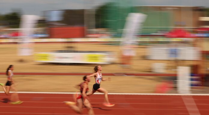 Ilona Dhaenens knalt naar fenomenaal BR junioren over 100m
