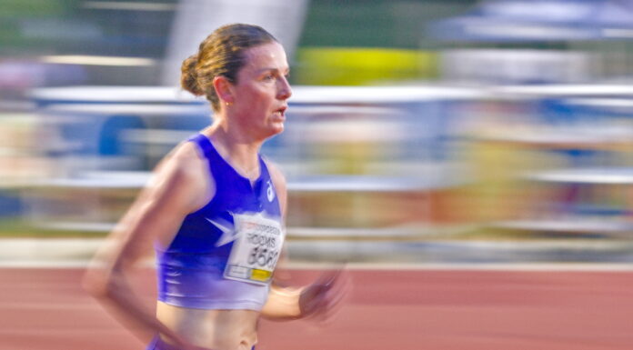 Lisa Rooms klokt 5.000m-PR in Oordegem: “Jacht op 15 minutengrens blijft geopend”